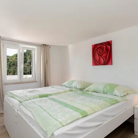 Mit Grosser Terrasse Appartement Rabac